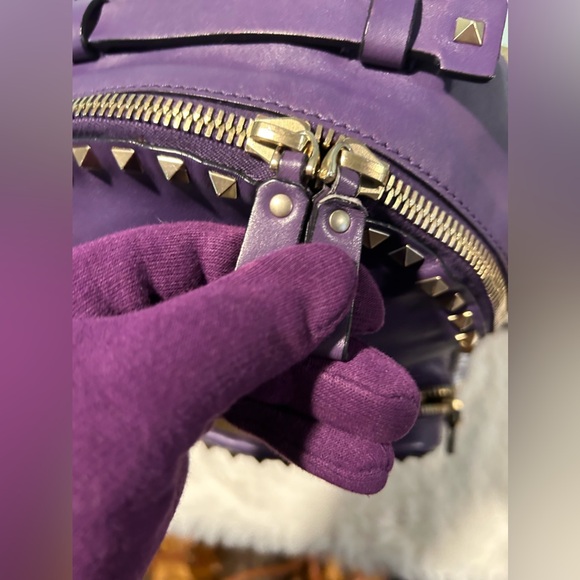 VALENTINO Rockstud Purple Backpack in excellent condition. Authentic & pre-owned - Picture 14 of 15